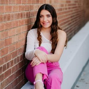 Meet your Posher, Hannah